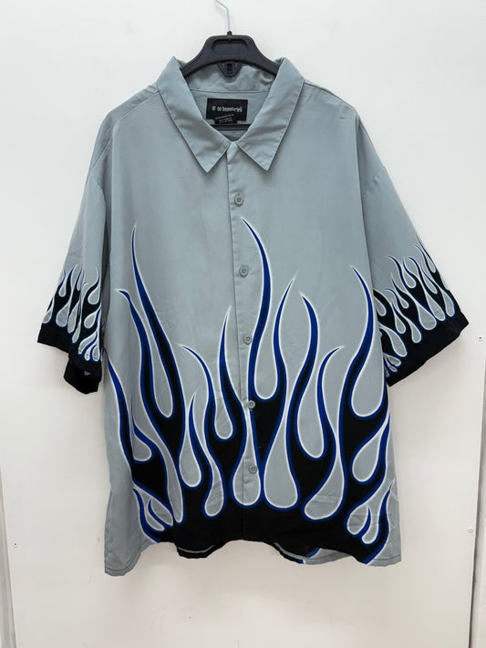 Camisa Vintage NO BOUNDARIES™ Años 90/2000 Estampado Llamas Azules - Talla XL
